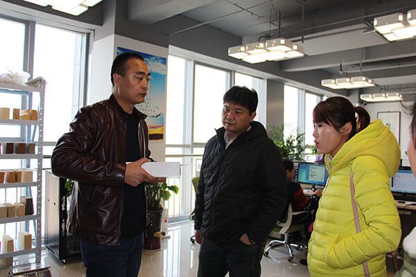 Japanese Customers to Visit Our Company