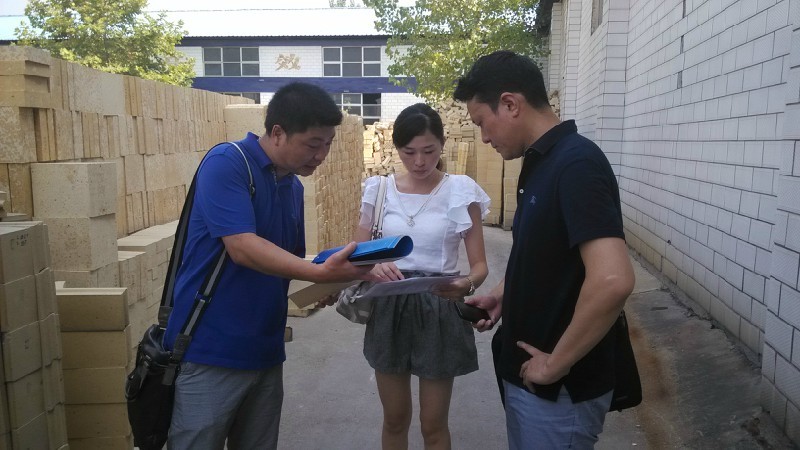 Japanese Customers Visiting to Our Factory
